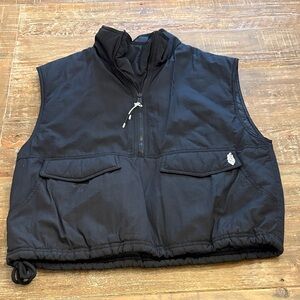 Free Prople FP Movement pull over quarter zip vest size XS